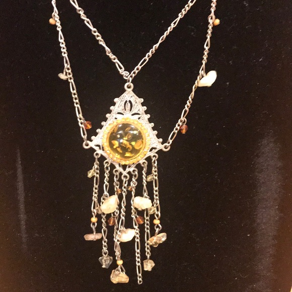 Jewelry - VINTAGE BOHO NECKLACE WITH AMAZING STONE AT CENTER